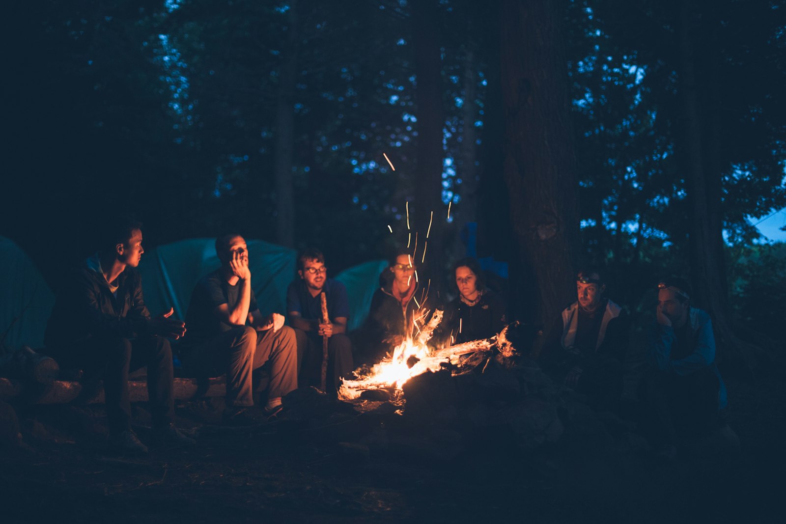 Soirée conviviale au camping