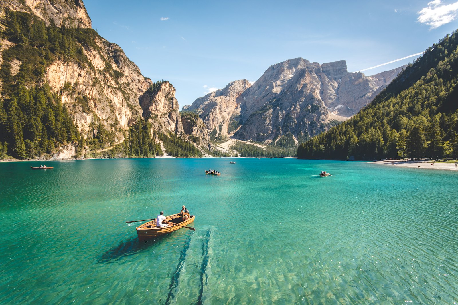 Plan d'eau et nature au Camping du Lac